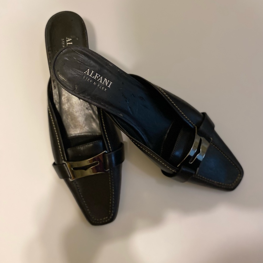 Alfani - leather slip on mules w/kitty heels, 6.5